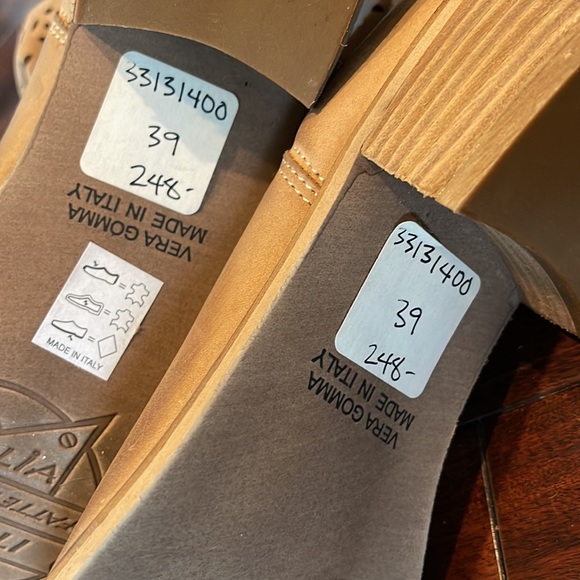 NWOB Fatte A Mano tan leather boots size 39 - Picture 5 of 6